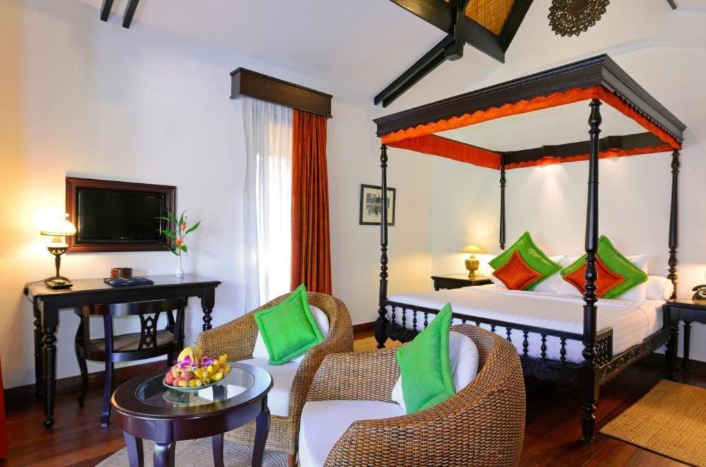 Angkor Village Resort & Spa Сиемрип Экстерьер фото
