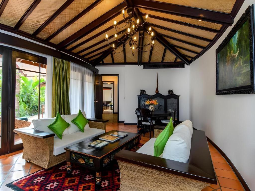 Angkor Village Resort & Spa Сиемрип Экстерьер фото