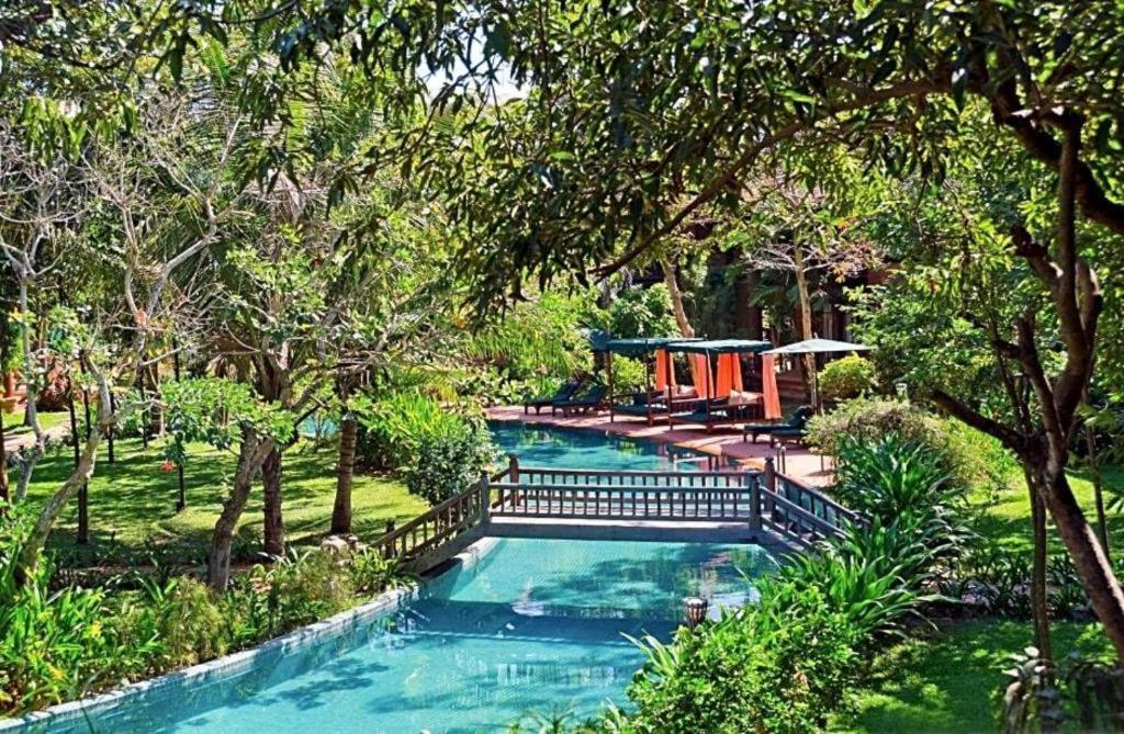 Angkor Village Resort & Spa Сиемрип Экстерьер фото